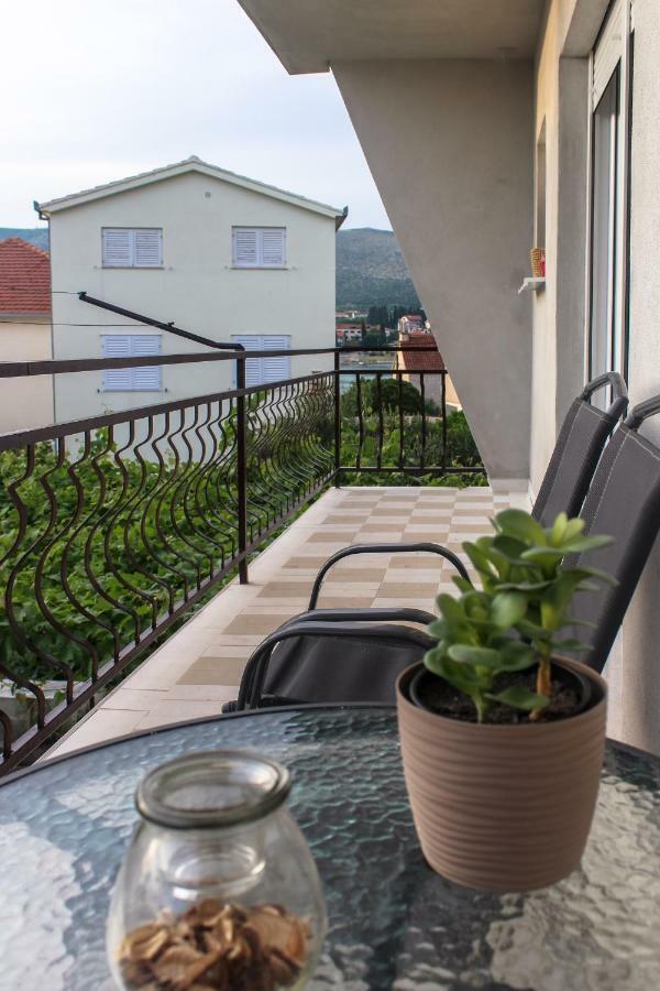 Karlo Antonio Apartment